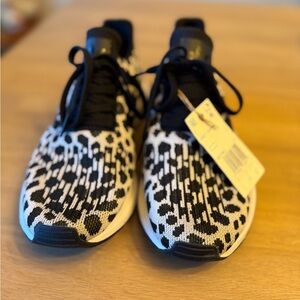 Adidas Originals Swift Run Leopard Black White Womens Running Shoes (NWT)